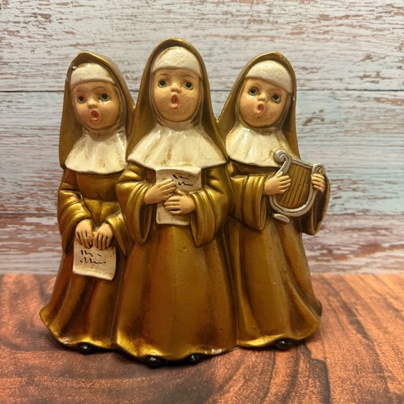 Other - Vintage 3 Singing Nuns MCM Gold and Creme From Japan